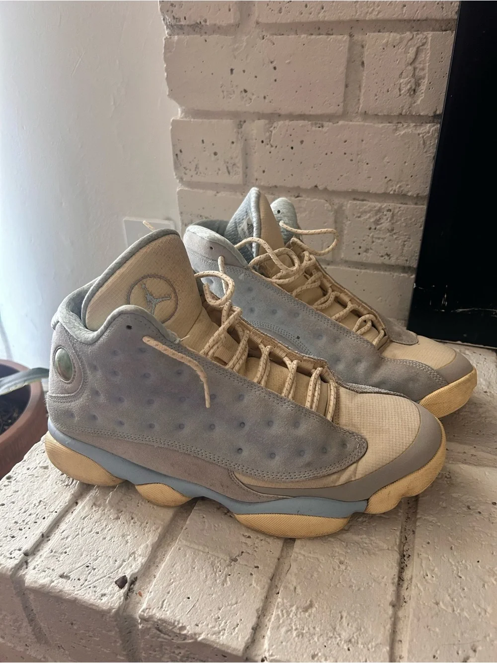 Jordan Retro High-Top Sneakers in Beige and Light Gray